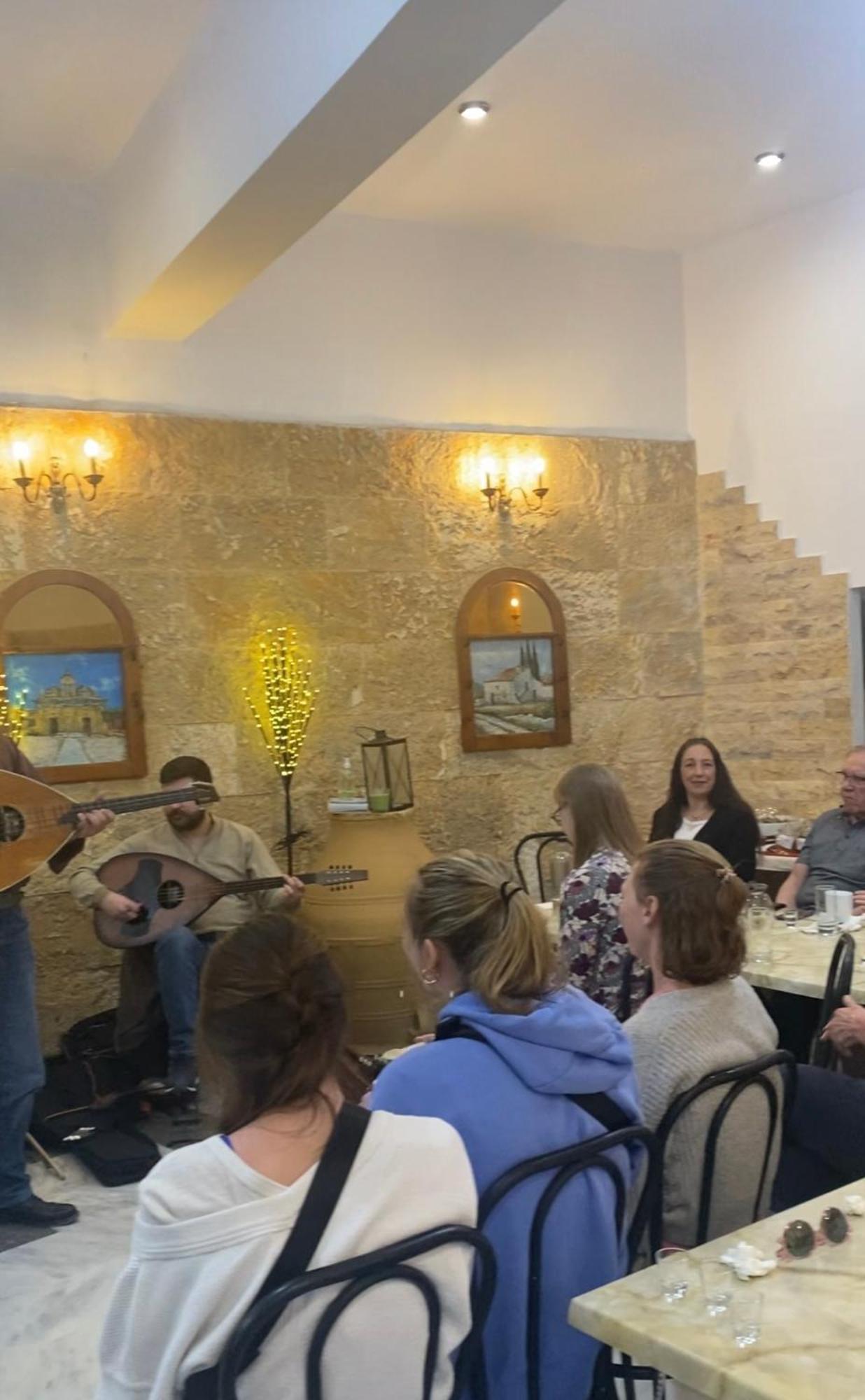 Spílion Costas Inn מראה חיצוני תמונה