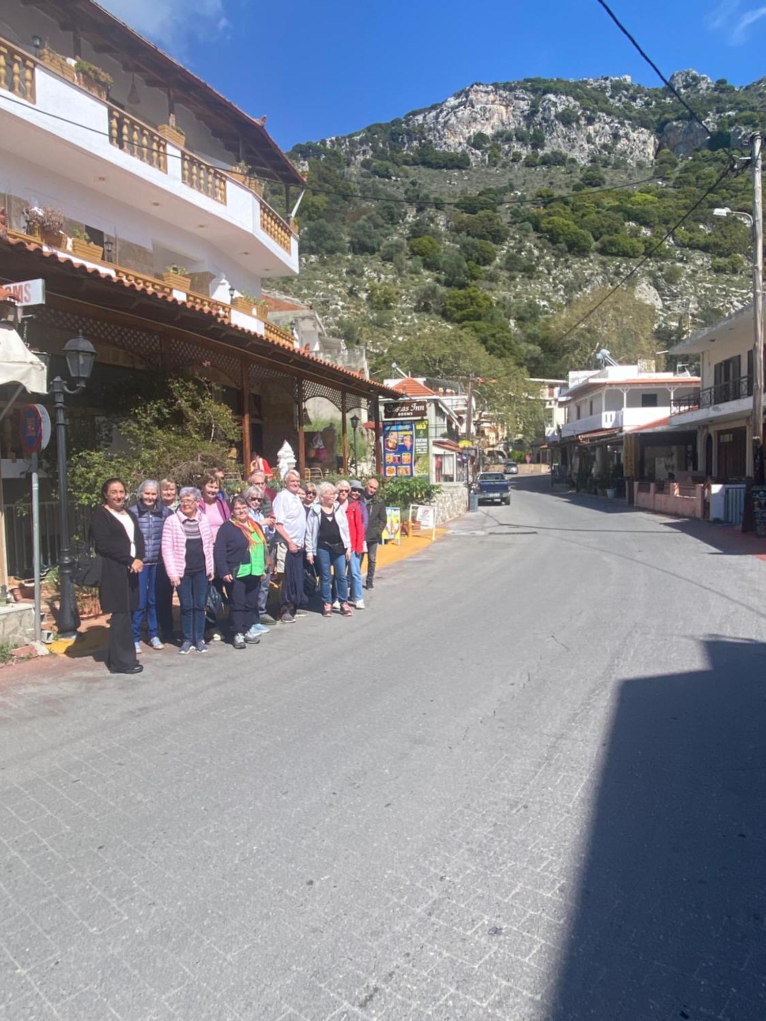 Spílion Costas Inn מראה חיצוני תמונה